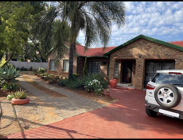 3 BEDROOM HOUSE FOR SALE IN CHANTELLE